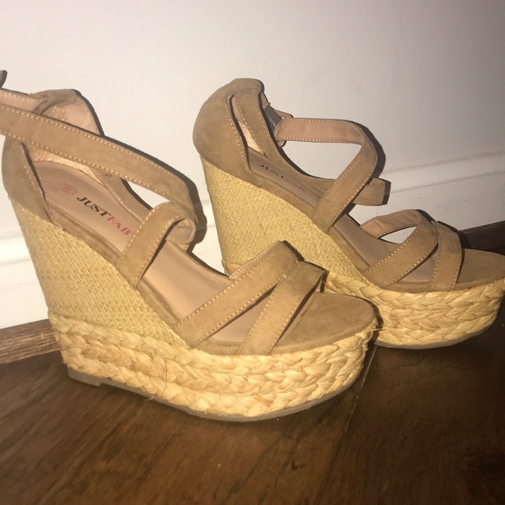 NEVER WORN JustFab Wedges